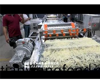 土(tu)荳去皮(pi)二級切洗(xi)脫水(shui)流(liu)水線