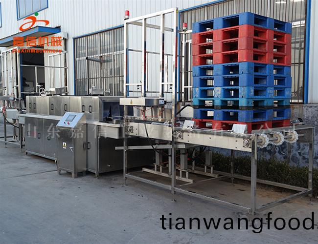 新(xin)式(shi)週轉筐清(qing)洗機 無(wu)死(si)角清洗(xi) 殺菌(jun)節(jié)(jie)能